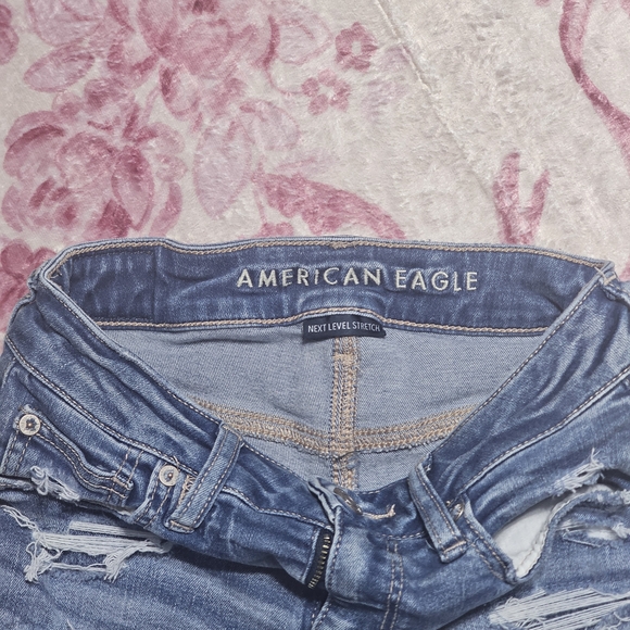 American Eagle Outfitters Women's Blue Distressed Denim Shorts - Picture 4 of 5